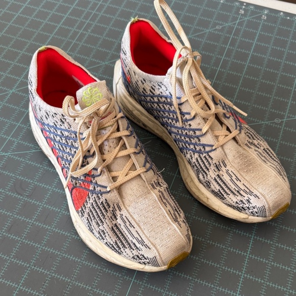 Nike Athletic Shoes Beige and Red